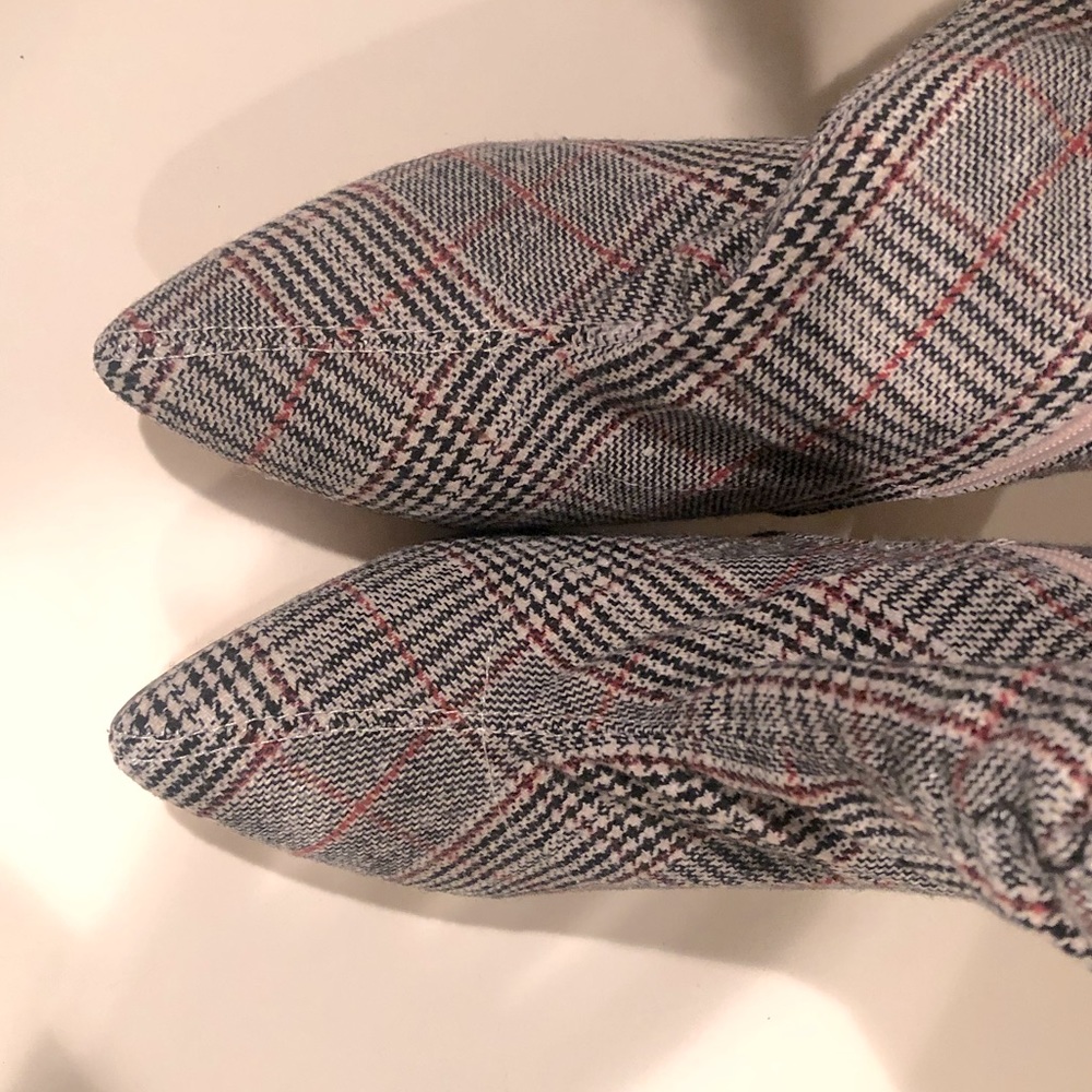 Chase & Chloe Brook 2 Block Heel Bootie - image 6